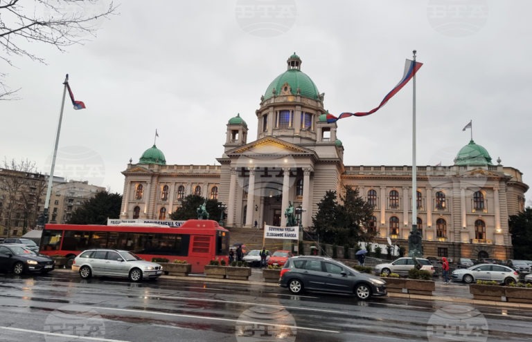 Започна гласуването на парламентарните, президентските и частичните местни избори в Сърбия