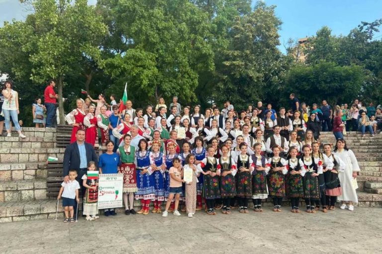 Български фолклор бе представен на панаира на грънчарството в Ниш