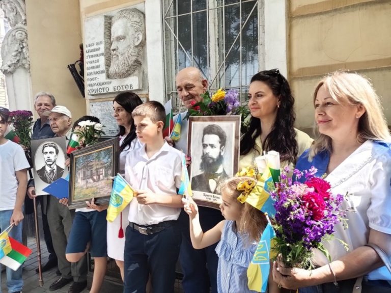 Българите в Одеса се поклониха пред паметта на Христо Ботев