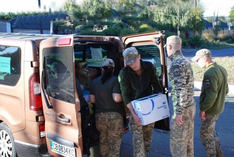 Хуманитарна помощ от България получиха военни от Болград