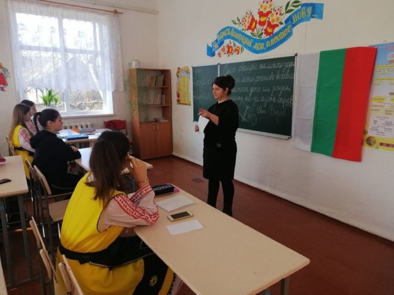 В училищата в българските села от Арцизка община започна присъствено обучение