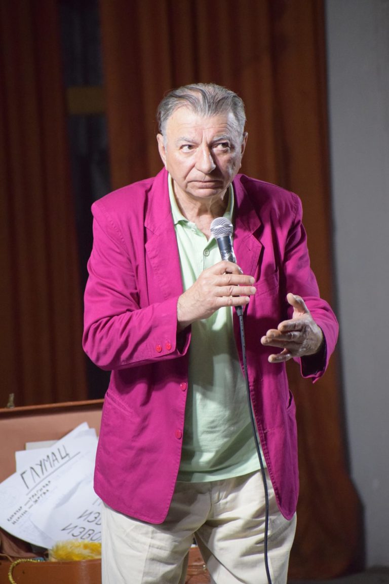 Босилеград: Миленко Павлов представи интерактивна пиеса „Четири вълшебни думи“