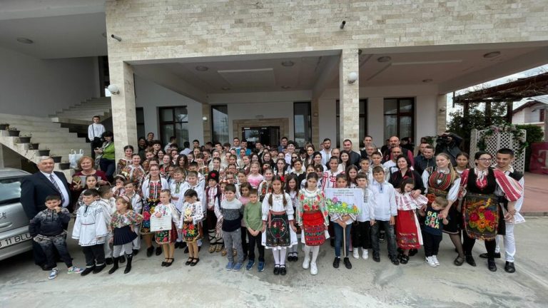 Детски Великден се проведе в Бълени Сърби в Румъния, където живеят хиляди наследници на българи