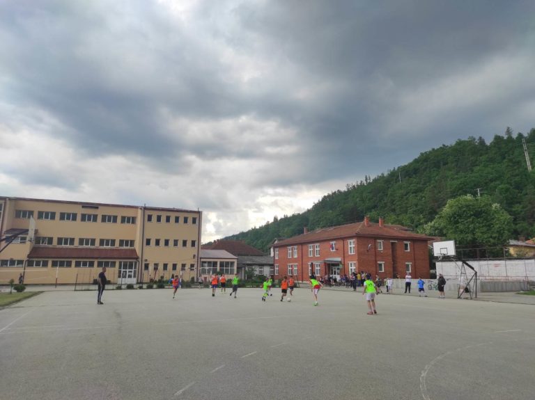 БОСИЛЕГРАД: Спортно събитие за млади  и членове на бежанската общност