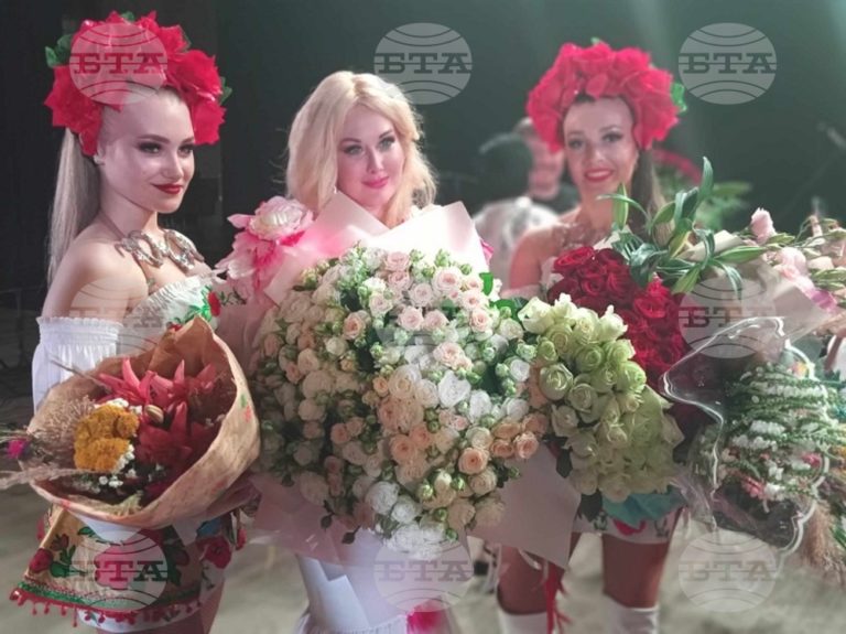Украинската изпълнителка Катерина Бужинска изпълни българска песен на благотворителен концерт в Одеса