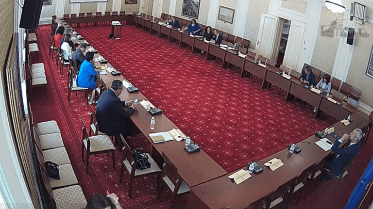 Ресорната комисия прие на първо четене бюджета за българските общности зад граница