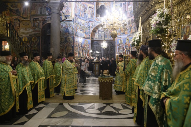 Митрополити и свещеници от България и Северна Македония заедно отслужиха света литургия в Рилския манастир