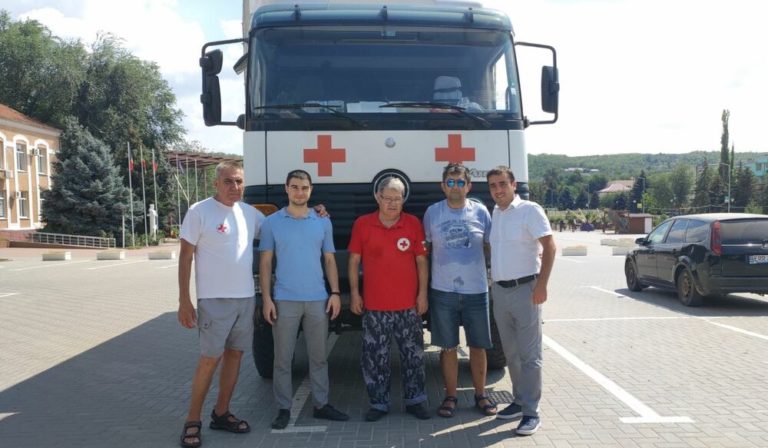 Български Червен кръст предаде хуманитарна помощ на район Тараклия