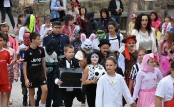 С маскарад завърши „Детската седмица” в Босилеград (Видео)