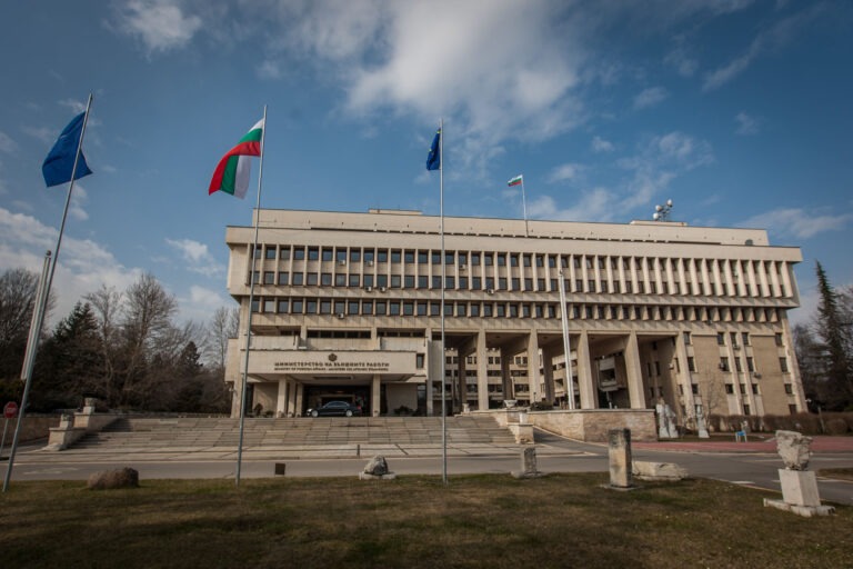 Министърът на външните работи на Русия получи разрешение за прелитане от българските власти и ще пристигне на срещата на върха на ОССЕ в Скопие