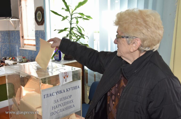 Избори 2023 в Сърбия: 25% гласували в Босилеград до 13 часа