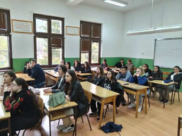 България предлага онлайн курсове за кандидат-студенти от Балканския регион