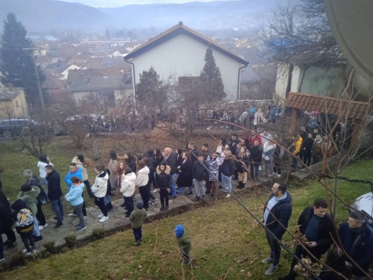 „Бъдни вечер и Коледа в Босилеградско: Традиции, обичаи и семейна топлина“