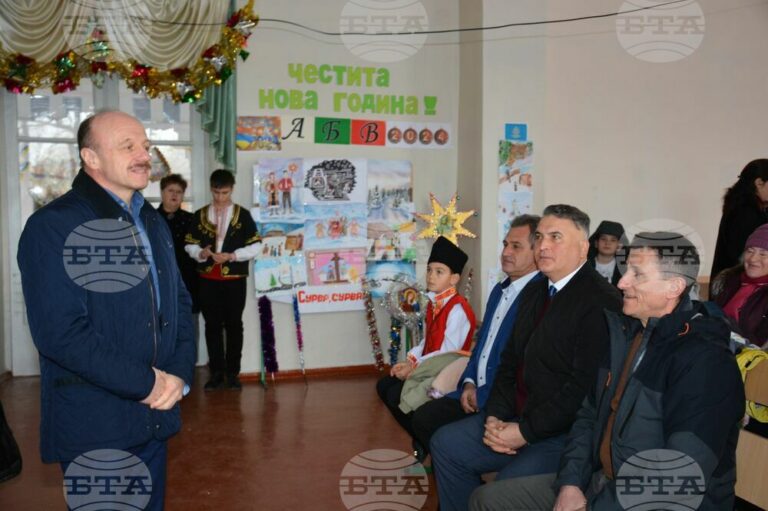 Генералният ни консул в Одеса беше на посещение в неделното училище в българското село Богатое