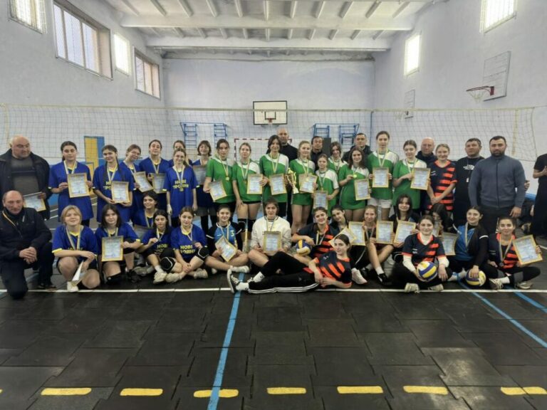 Ученици от български произход от четири общини от Болградски район се състезаваха в турнир по волейбол