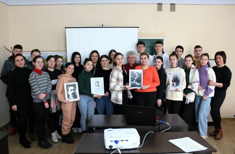 В молдовската Твърдица популяризират местни личности, допринесли в развитието на България