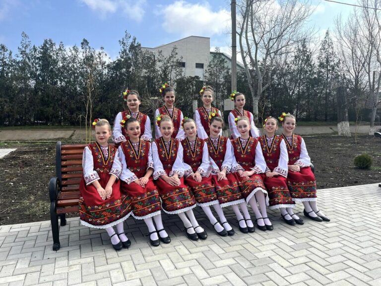 Български фолклор представиха деца от Тараклия на фестивала „In Bugeac la Causeni“ в Молдова