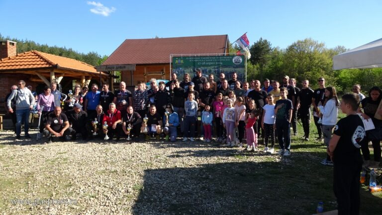 57 екипажа се състезаваха този увикенд в Офроуд надпреварите в босилеградското село Ресен (Видео)