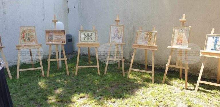 В Българското посолство в Кишинев експонираха изложба „Наша буквица“