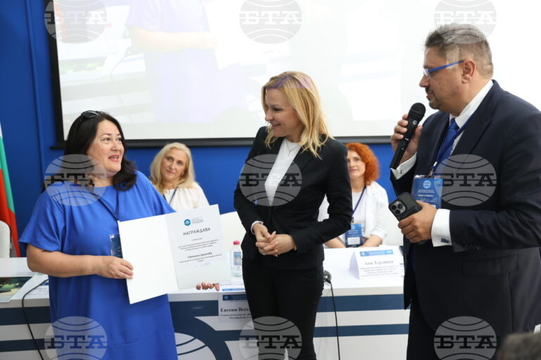 Кореспондентът на БТА Светлана Драгнева получи наградата за принос в разпространението на българската култура от българоезична медия в чужбина