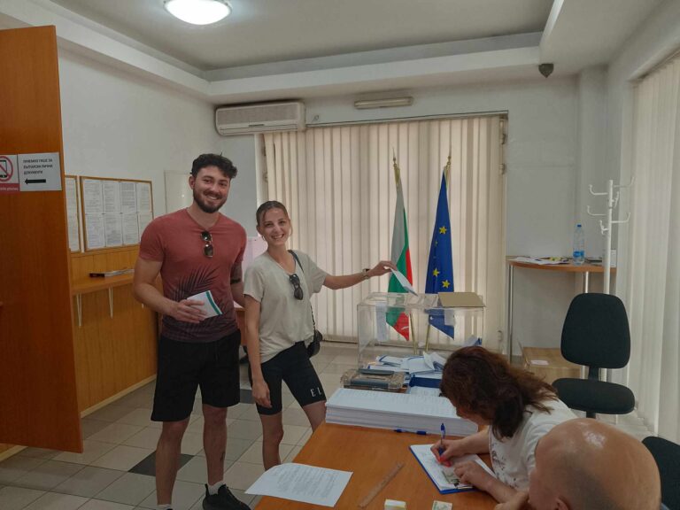 Как гласуваха българите в Сърбия на изборите за 50-то НС и за ЕП