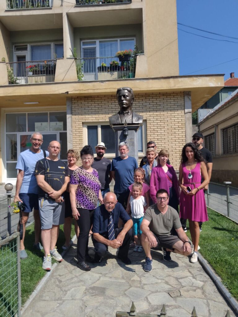 Участниците в пленера „Босилеград в цветове” отбелязаха 187-ата годишнина от рождението на Васил Левски