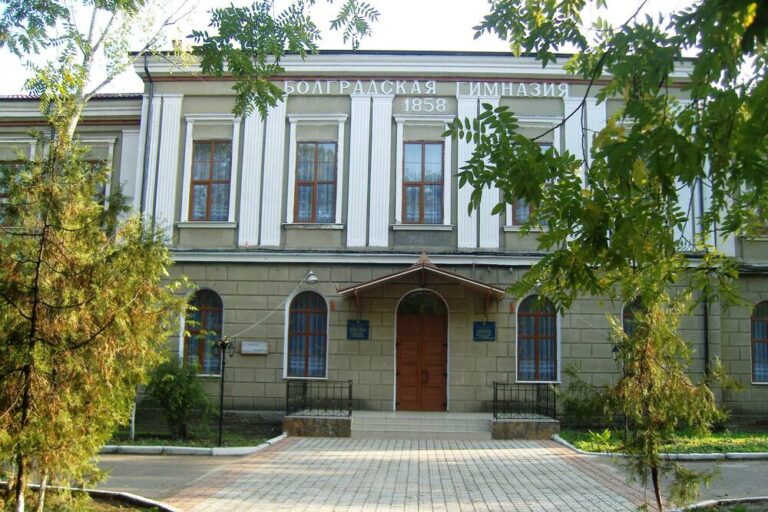 Двадесет и седем абитуриенти от Болградската гимназия „Георги Раковски“ избраха да учат във висши училища в България