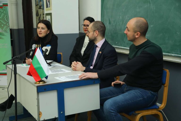 Във Враня се проведе кръгла маса на тема: ,,Европейско културно многообразие и междукултурен диалог“