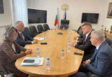 В Народното събрание на България обсъдиха подкрепа за българските училища в Молдова