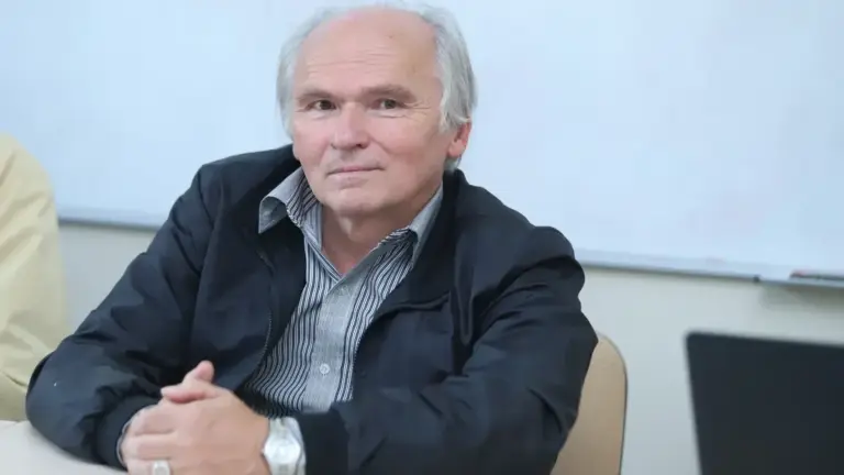 Иван Николов: Малцинствата и симулирането на демокрация в Сърбия