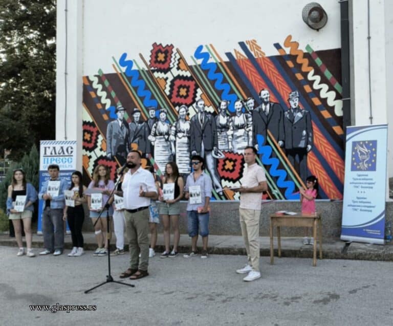 „Новите майстори” продължават да рисуват по босилеградските стени