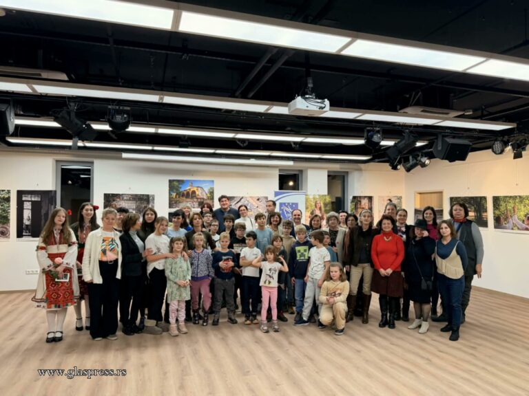 Фотоизложбата „Босилеград преди и сега 2“ гостува в Будапеща