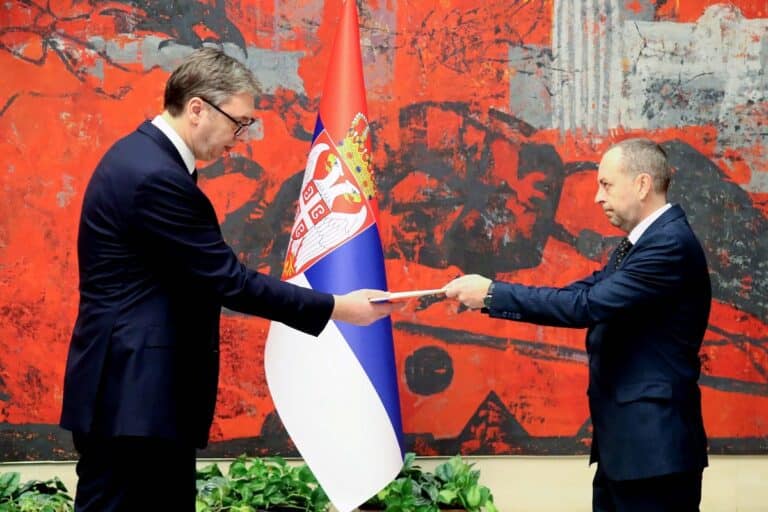 Посланик Ангел Ангелов връчи акредитивните си писма на президента на Сърбия