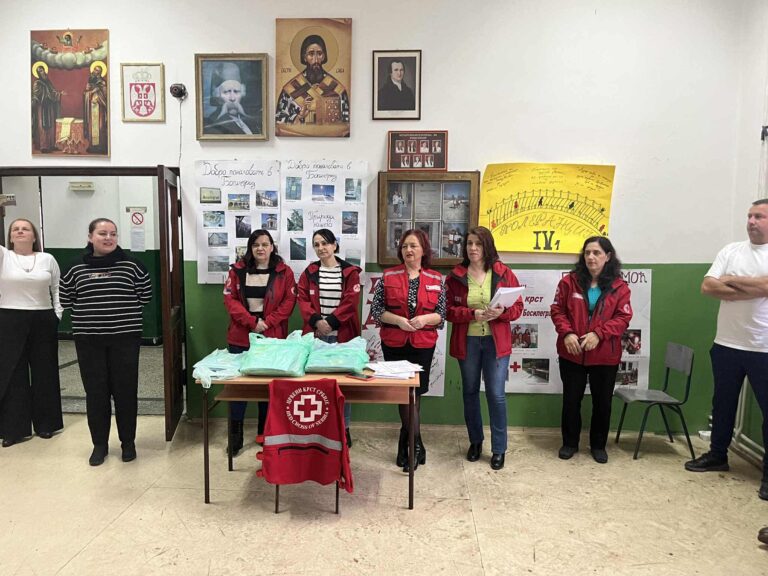 Босилеградският Червен кръст отбеляза Международния ден на доброволеца с ученици и учители
