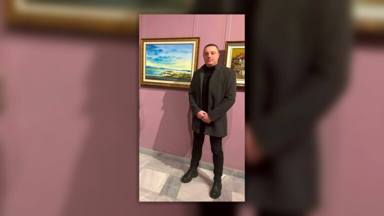 Художник от Босилеград участва в престижна коледна изложба в Кюстендил