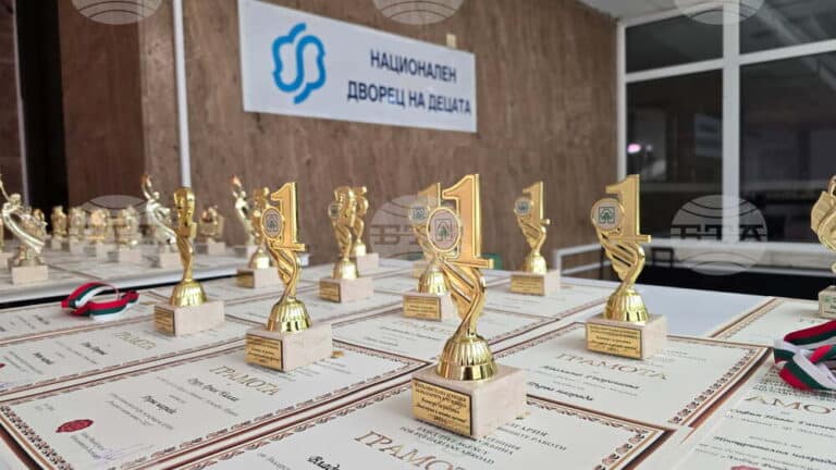 Изпълнителната агенция за българите в чужбина обяви темите на тазгодишния литературен конкурс „Стефан Гечев“