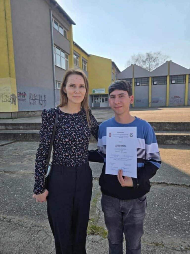 Ученик от Босилеградската гимназия с първо място по руски език в Пчинска област