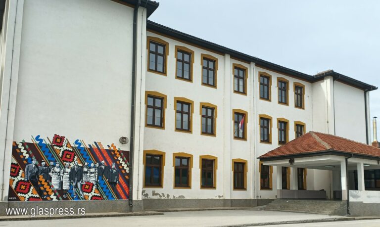 Босилеградските абитуриенти се запознаха с условията за кандидатстване на висшите училища в Р. България