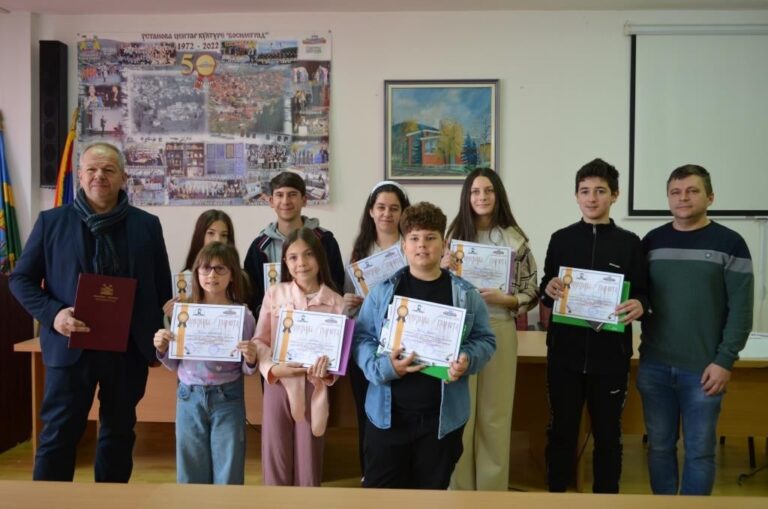 Общинският рецитаторски преглед „Поете на народа мой“ събра 38 участници в Босилеград