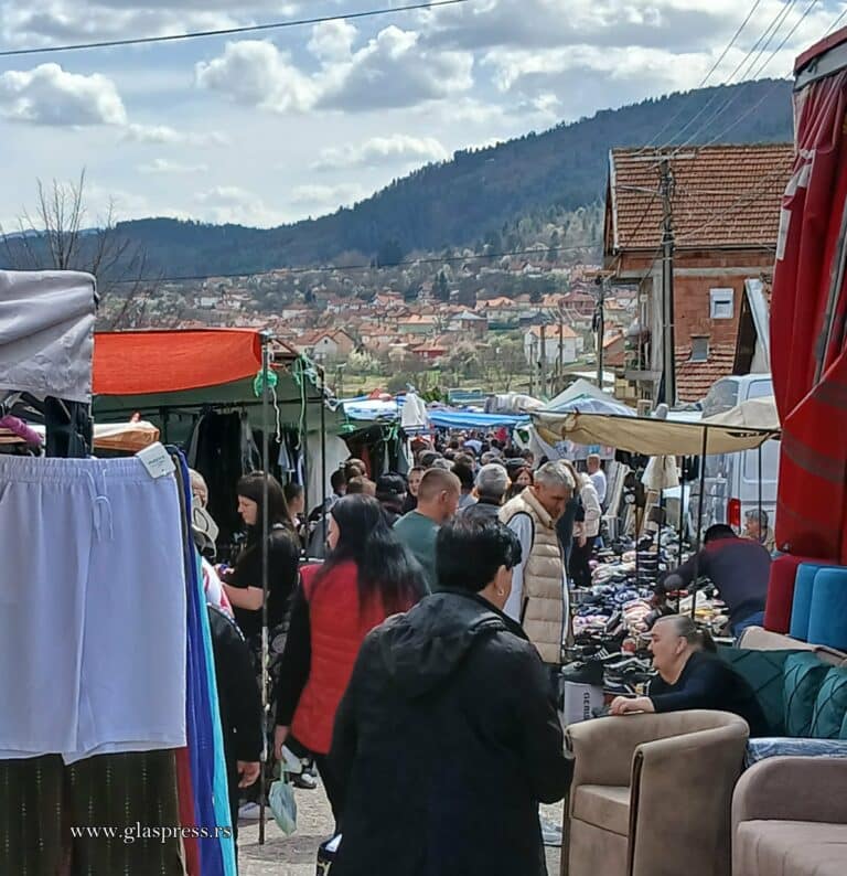 На празника „Светли петък“ и тази година се състоя традиционният събор в Босилеград