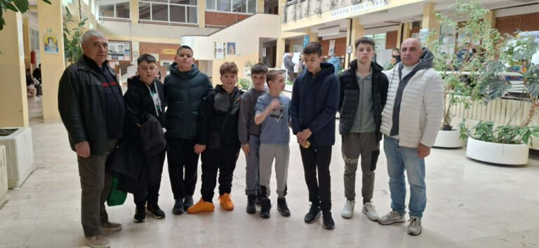 Второ място за Босилеград на окръжното по шах