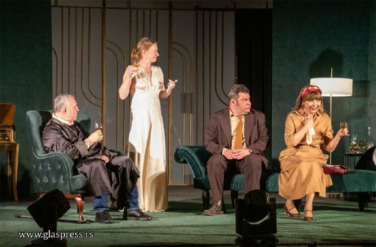 Актьорите от Народен театър „Иван Вазов” развълнуваха Босилеградчани – силен театрален акцент от Великденската фестивалната програма