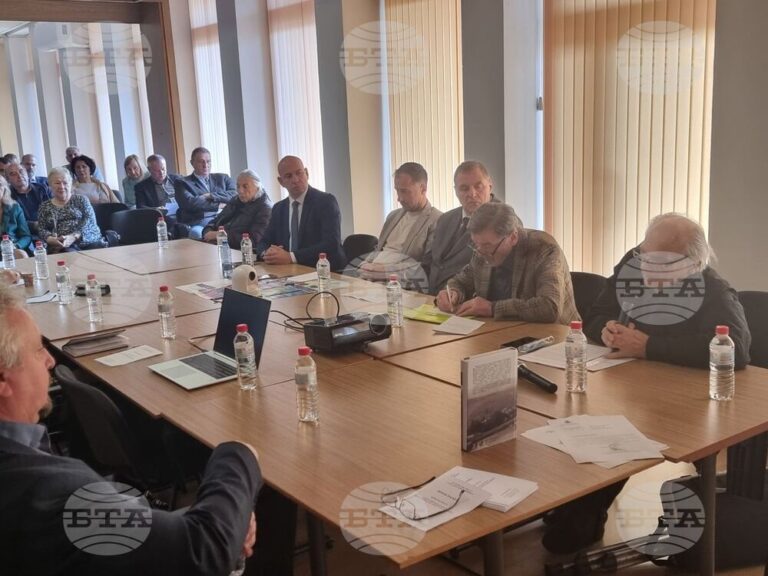 БТА :: Актуалните проблеми на българите в Западните покрайнини обсъждат на кръгла маса представители на българската общност, учени и експерти